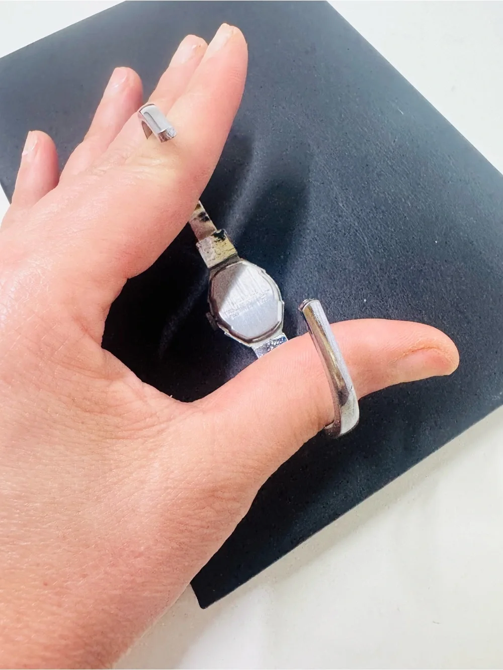 Rose Hainpainted Bangle Vintage Quartz Watch